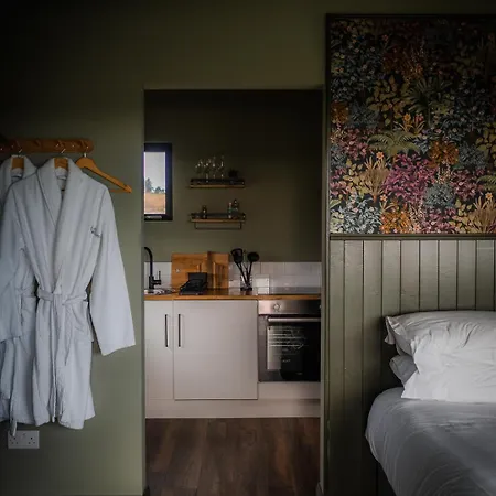 Wild Hideaways Luxury Lodges And Eco Spa Bantry Exterior photo